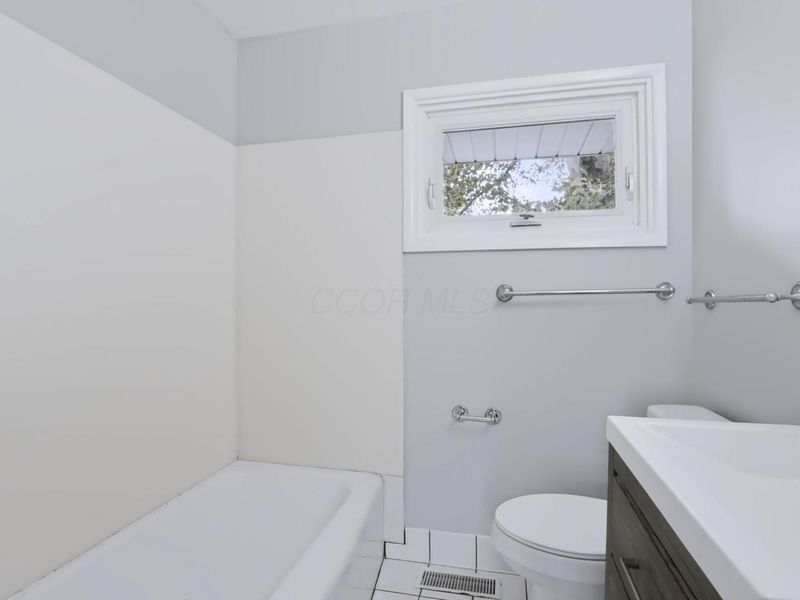 2722 Woodstock Road, Columbus, OH 43221 Photo 27