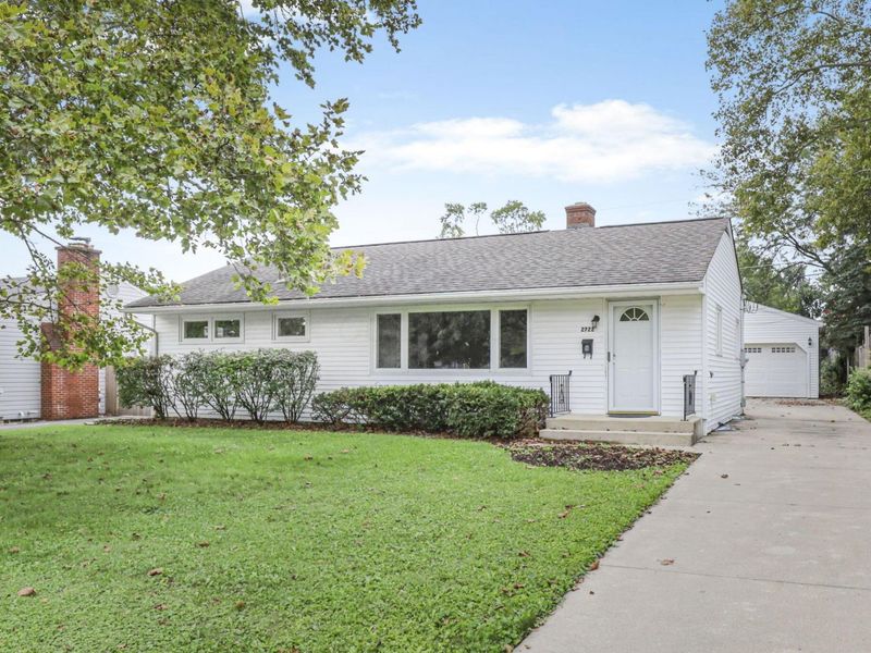 2722 Woodstock Road, Columbus, OH 43221 Photo 4