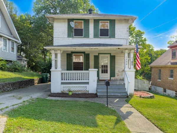 1706 Wyoming Avenue, Cincinnati, OH 45205
