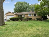 412 Scott Street, Algonquin, IL 60102 primary photo