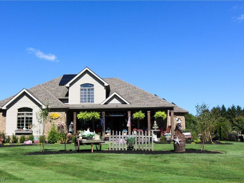 262 Topaz Circle, Canfield, OH 44406 Photo 2