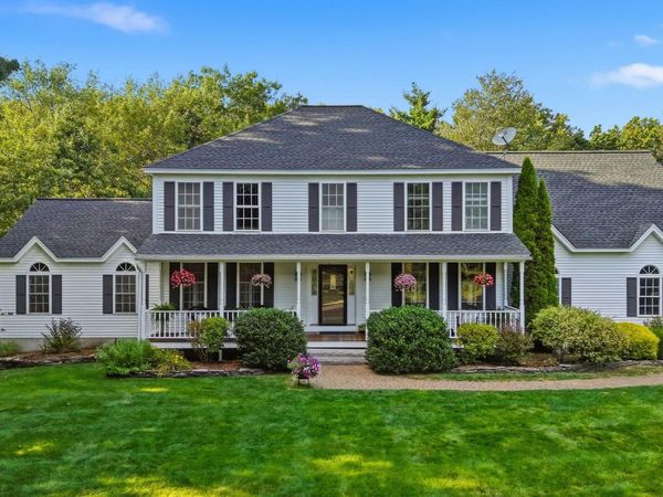 20 Winter Drive, Hooksett, NH 03106