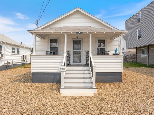 2 Island Path, Unit 5, Hampton, NH 03842