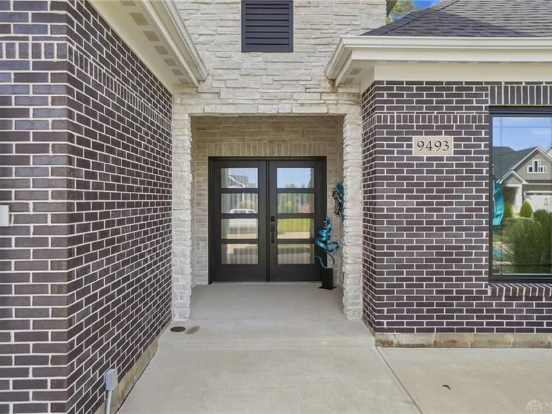 9493 Monaco Circle, Centerville, OH 45458 Photo 5