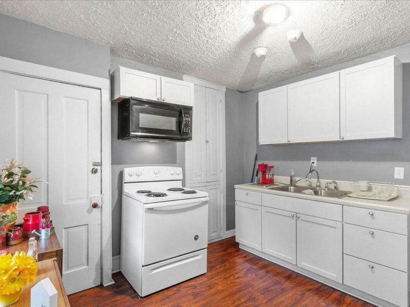 320 S Main Street, Urbana, OH 43078 Photo 16