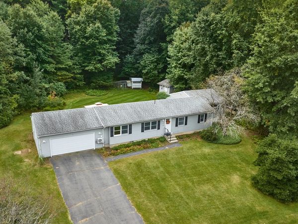 50 Deepwoods Dr., Amherst, MA 01002