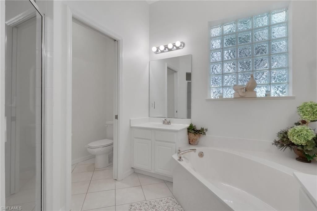 1224 Chelmsford Ct , Naples, FL 34104 Photo