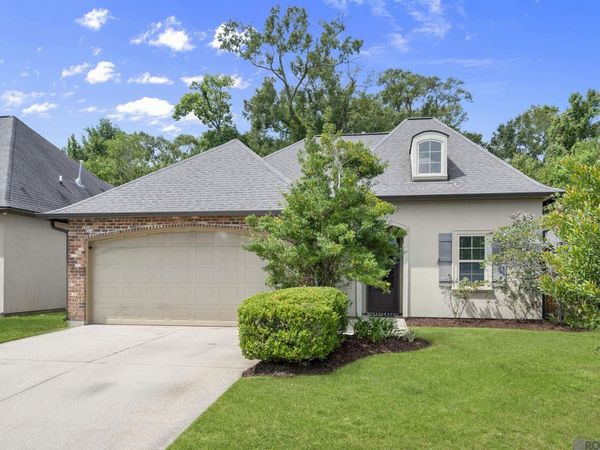 7022 Buttonbush Dr, Baton Rouge, LA 70817