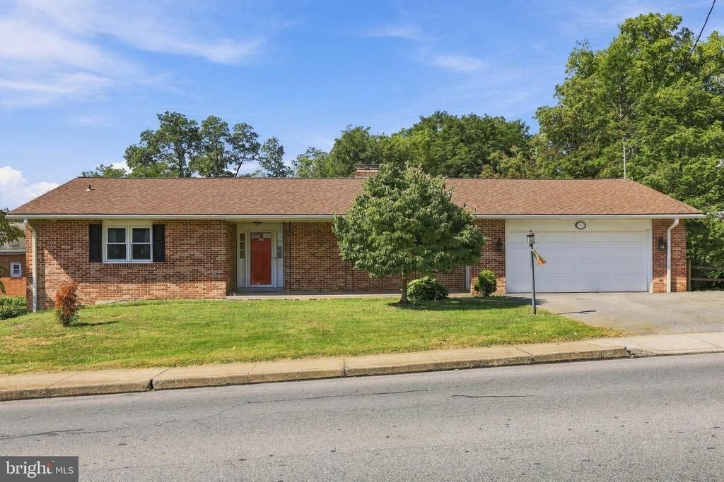 130 MARTIN AVENUE , EPHRATA, PA 17522