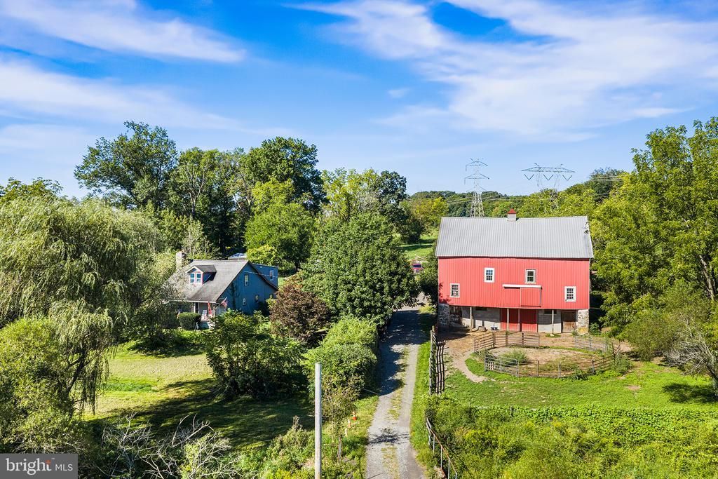 1989 GRANT ROAD , COOPERSBURG, PA 18036