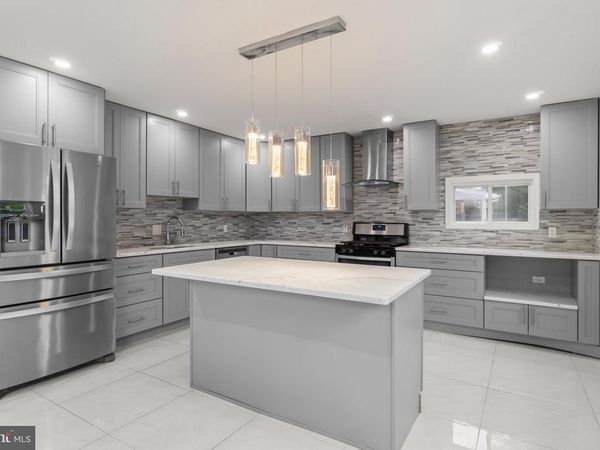 11405 GIFFORD AVENUE, PHILADELPHIA, PA 19116
