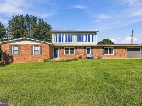 267 AARON MOUNTAIN ROAD, CASTLETON, VA 22716