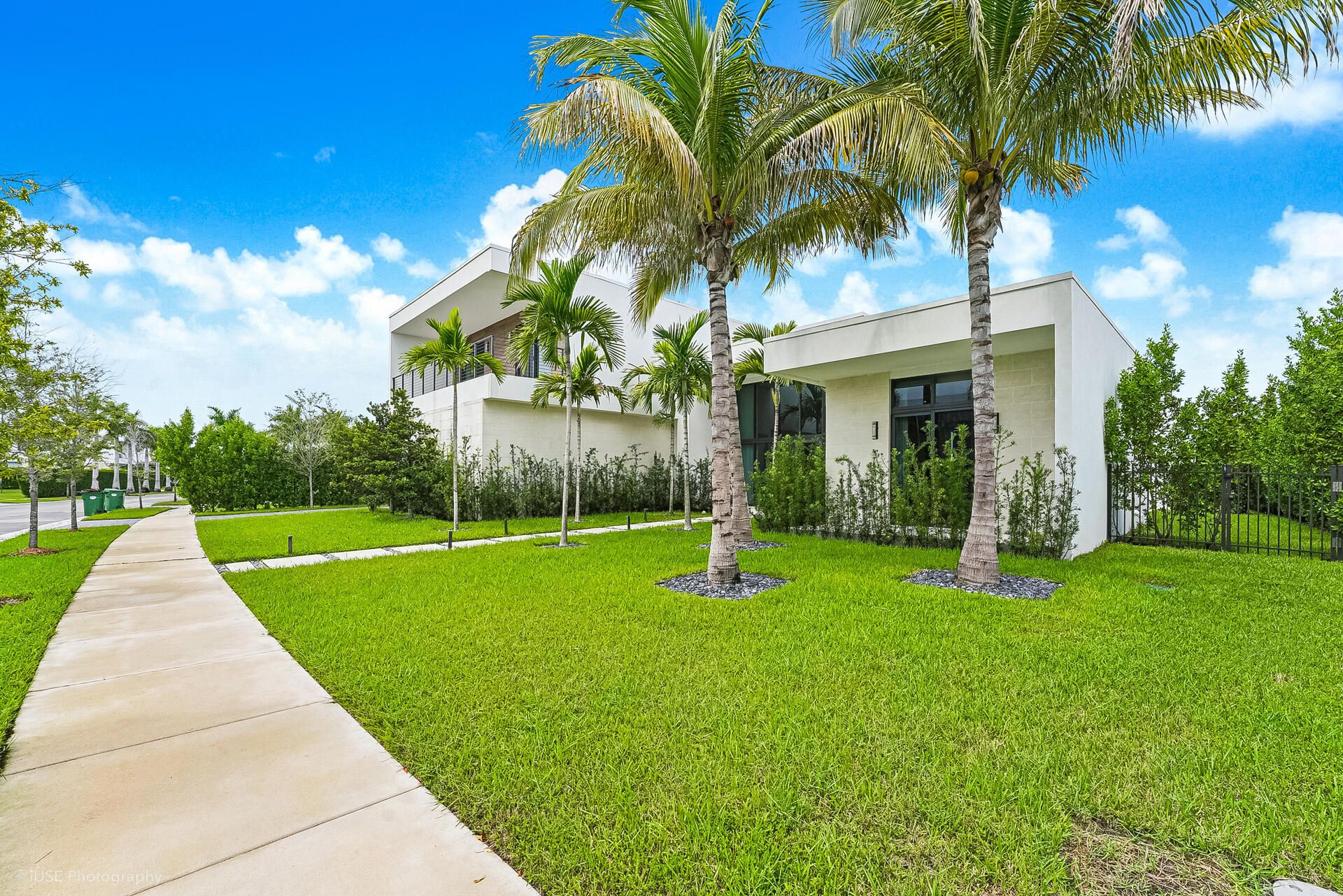 16629 Botaniko Dr , Weston, FL 33326 Photo