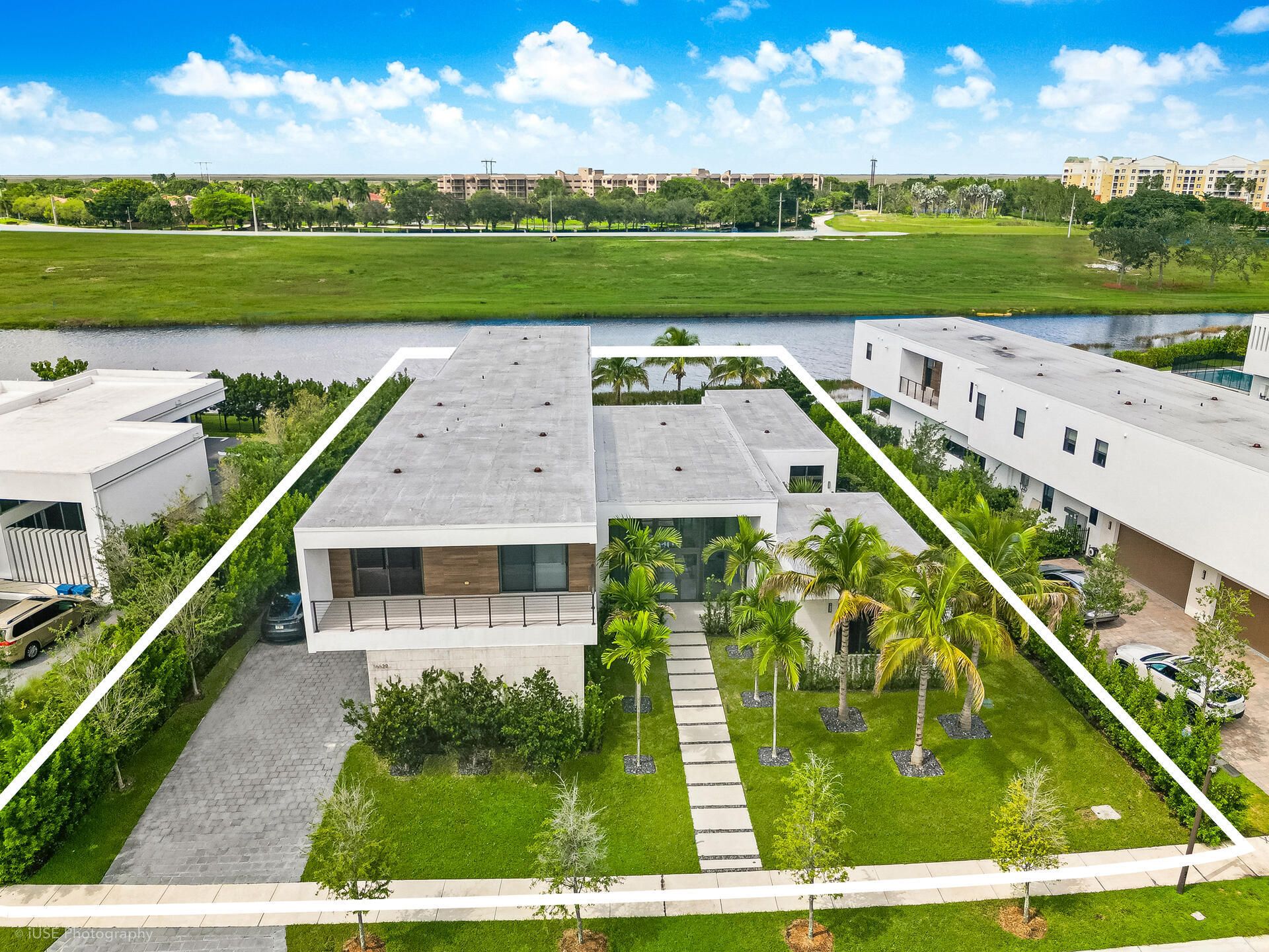 16629 Botaniko Dr , Weston, FL 33326 Photo