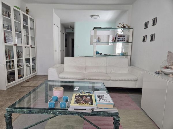 717 Espanola Way, Unit 207, Miami Beach, FL 33139