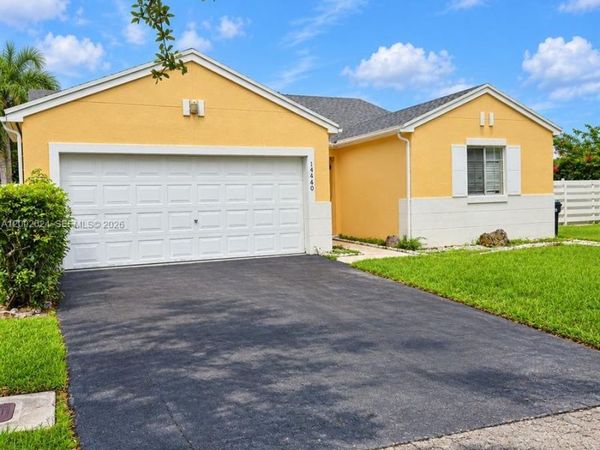 14440 SW 145th Pl , Miami, FL 33186