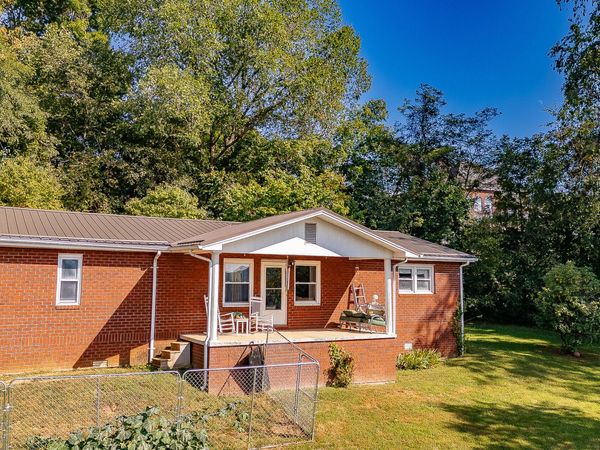 2434 Nancy Street, Elizabethton, TN 37643