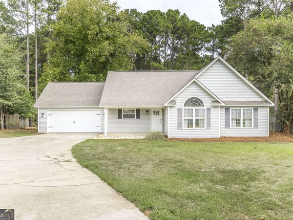 221 Muirfield Lane, Byron, GA 31008