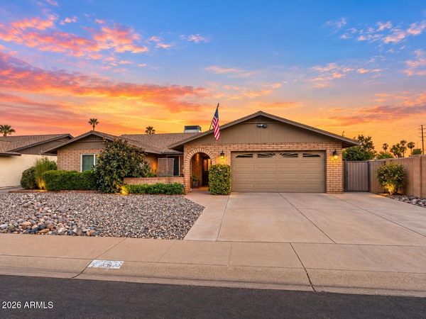 9403 N 50TH Drive, Glendale, AZ 85302