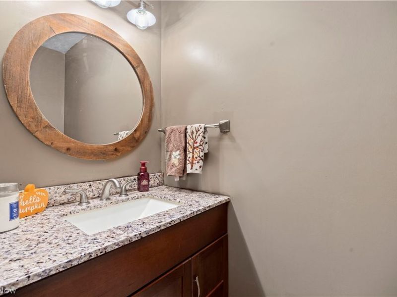 11203 Darrow Road, Vermilion, OH 44089 Photo 24