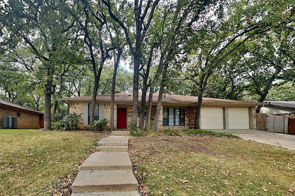 305 Bremen Drive, Hurst, TX 76054 Main Photo