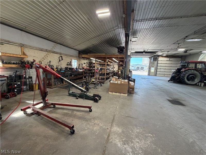 622 Pleasant Valley Road NW, Sugarcreek, OH 44681 Photo 12