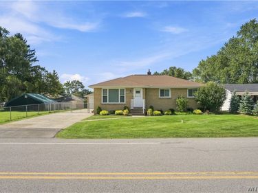 282 Iroquois Avenue, Lancaster, NY 14086