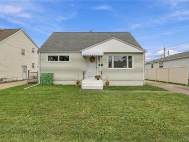 25 Wallace Avenue , Cheektowaga, NY 14227