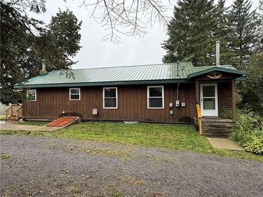 738 Meeting House Road , West Winfield, NY 13491