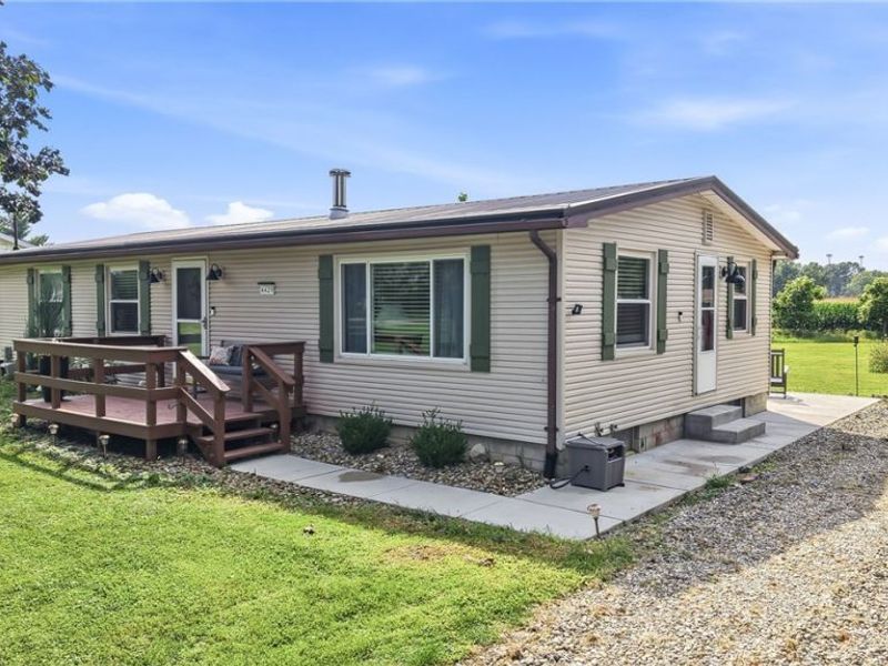 4429 Ridge Road, Cortland, OH 44410 Photo 2