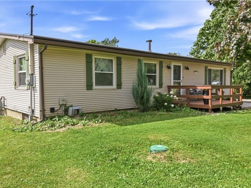 4429 Ridge Road, Cortland, OH 44410 Photo 3