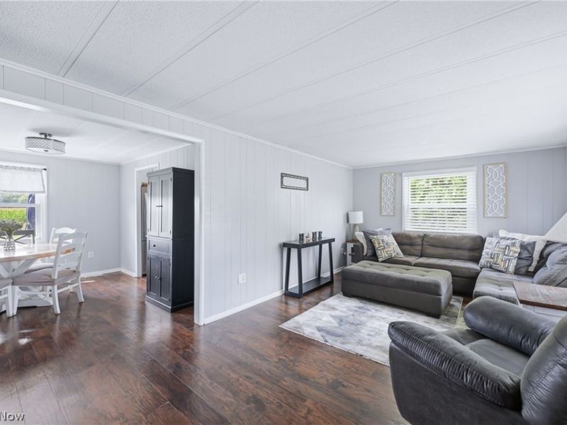 4429 Ridge Road, Cortland, OH 44410 Photo 9