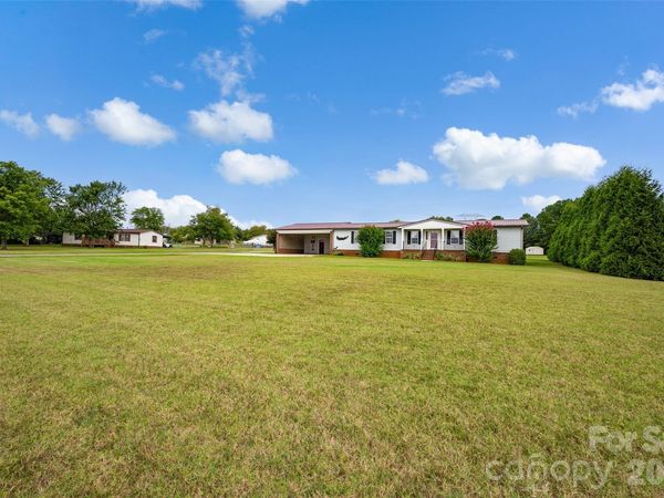 2468 Old Mountain Road , Statesville, NC 28625
