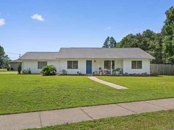 8415 Nevada Street, Navarre, FL 32566