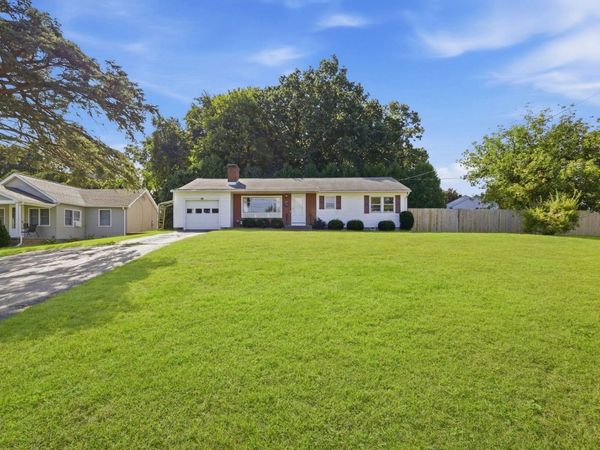 59 Washington Ave, South Hadley, MA 01075