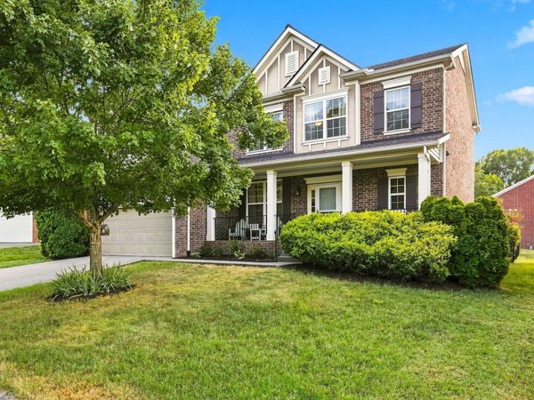 719 Crestmark Dr, Mount Juliet, TN 37122