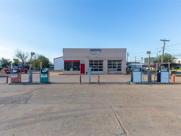 131 E 4th Street , Baird, TX 79504