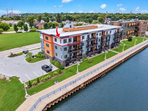 750 S Pier DRIVE, Unit 18, Sheboygan, WI 53081