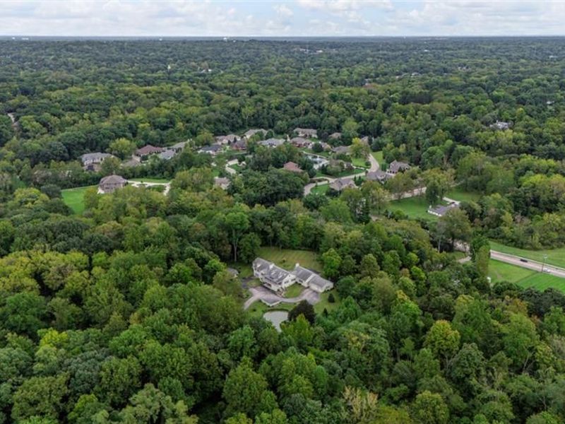 1060 Hidden Ridge Lane, Washington Township, OH 45459 Photo 12