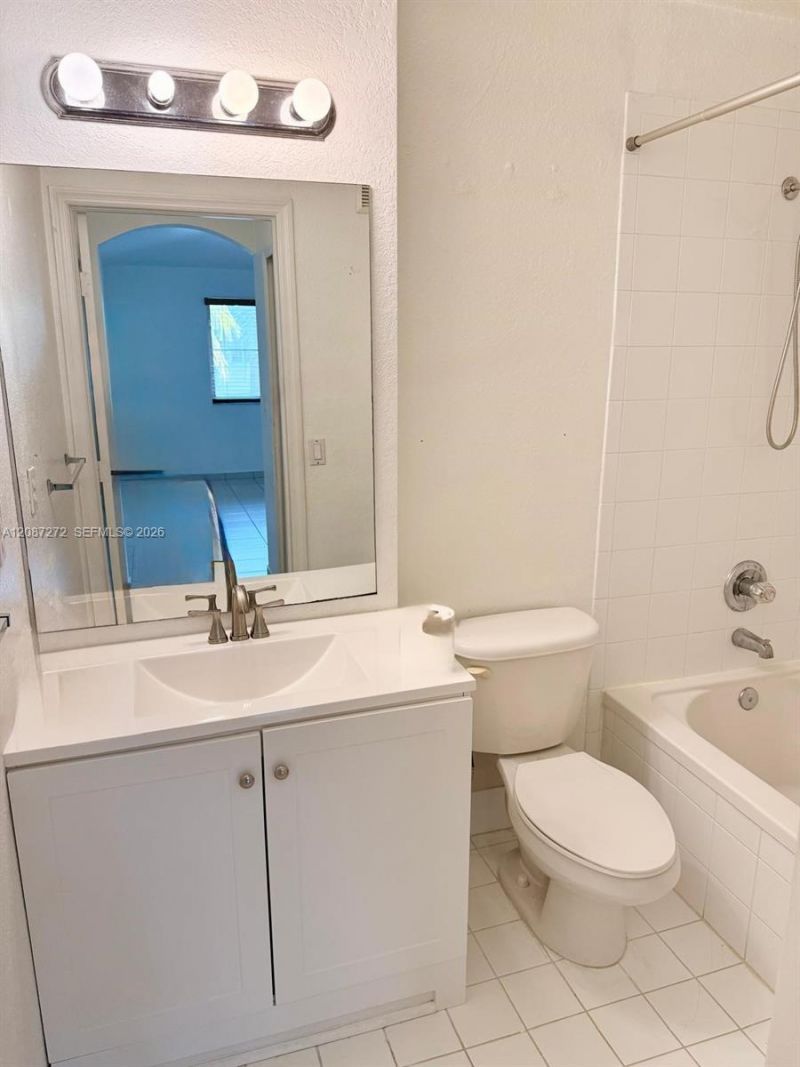 8906 W Flagler St, Unit 216, Miami, FL 33174 Photo