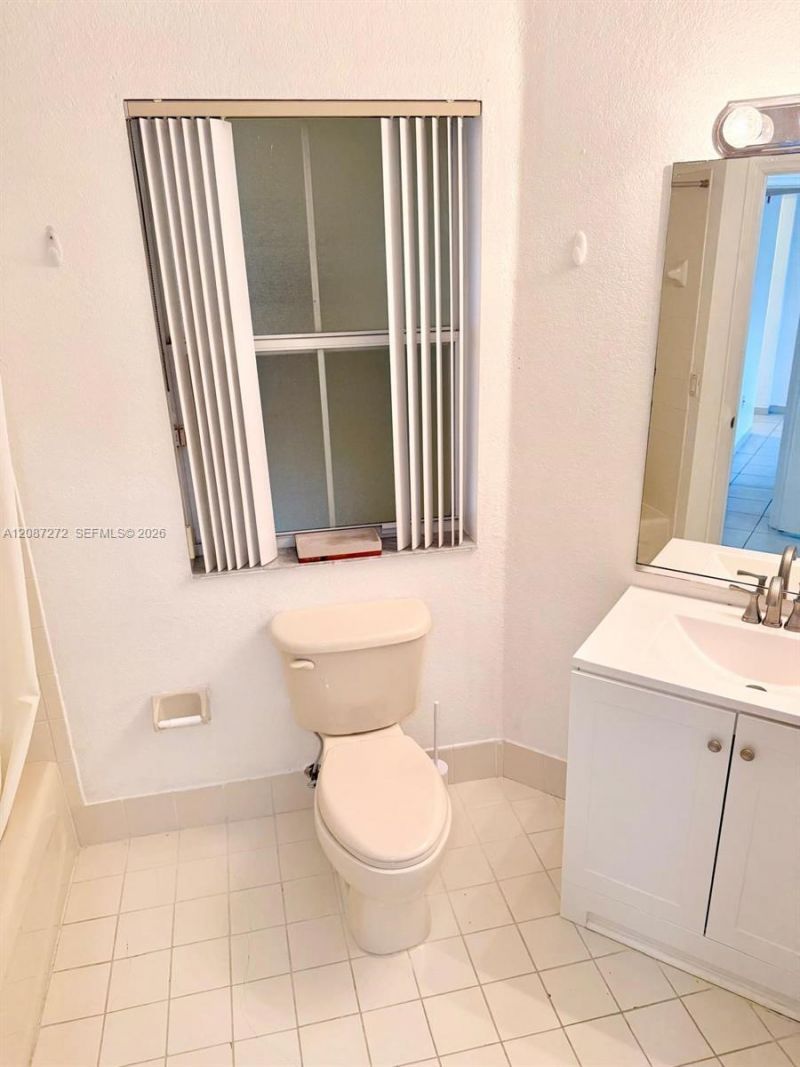8906 W Flagler St, Unit 216, Miami, FL 33174 Photo
