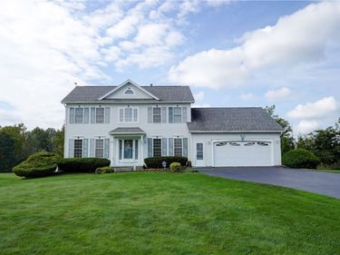 125 Sagewood Dr , Spencerport, NY 14559