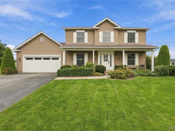 5619 Jeffrey Drive, Lockport, NY 14094