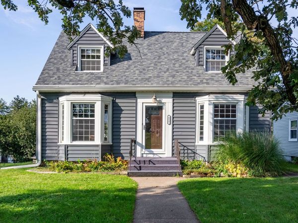 812 W Lombard Street , Davenport, IA 52804
