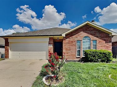 8728 Sumter Way, Fort Worth, TX 76244