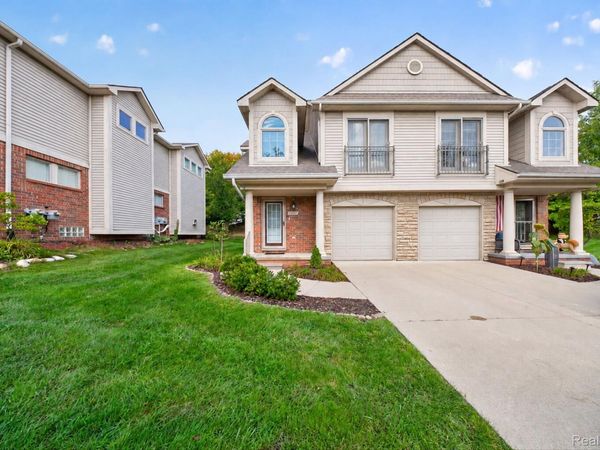 50420 Beechwood Court , Unit 39, Plymouth Township, Mi 48170