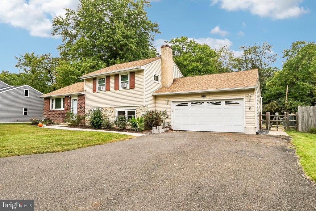 517 LEXINGTON AVENUE , CHALFONT, PA 18914