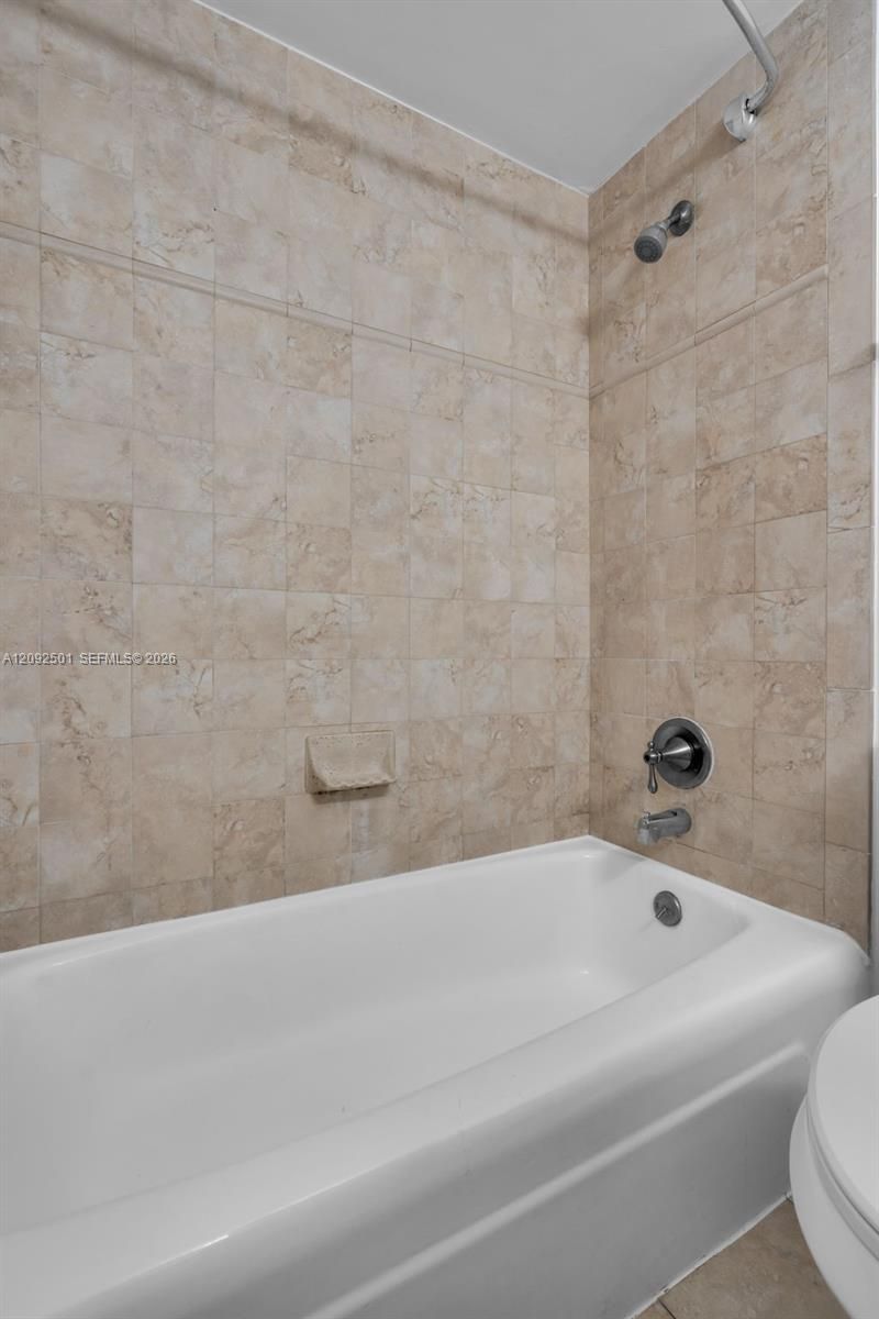 7441 Wayne Ave, Unit 4G, Miami Beach, FL 33141 Photo