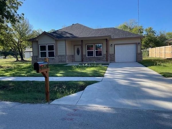 1915 MORSE Street, Greenville, TX 75401