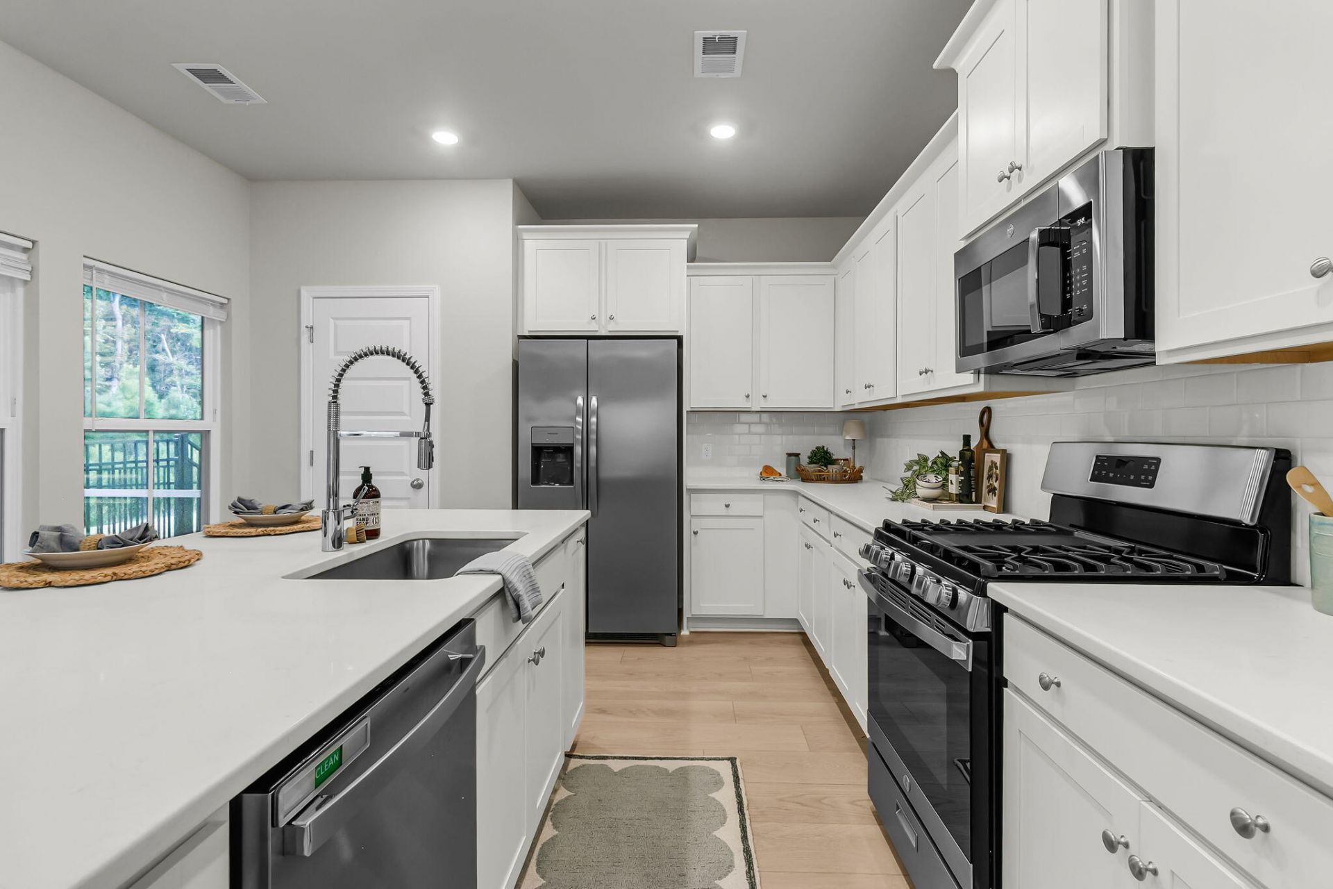 1040 Grace Field Avenue Photo 17
